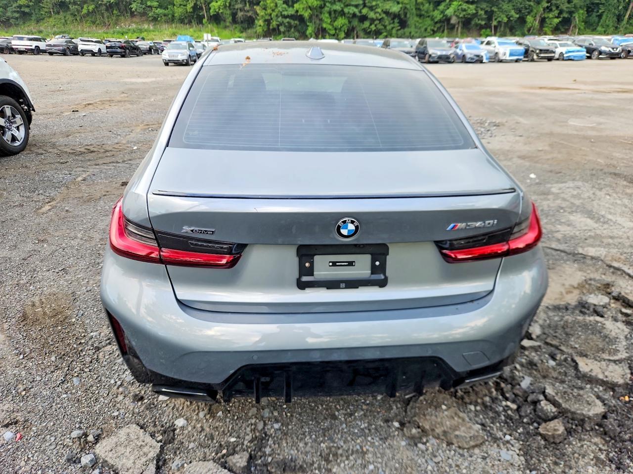 2025 BMW M340XI — Фото 6 из 12