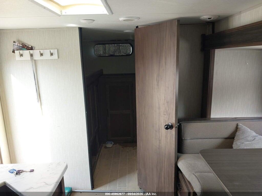 4X4TCKE22LX145220 2020 FOREST RIVER GREY WOLF 29BH photo no. 8