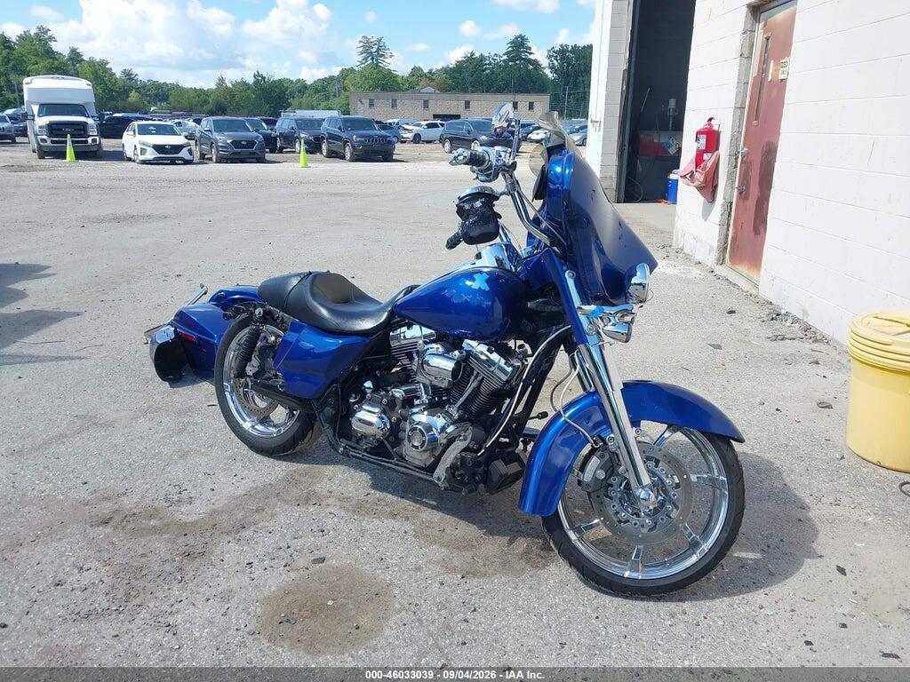 2015 HARLEY-DAVIDSON FLHX 1HD1KBM14FB702329