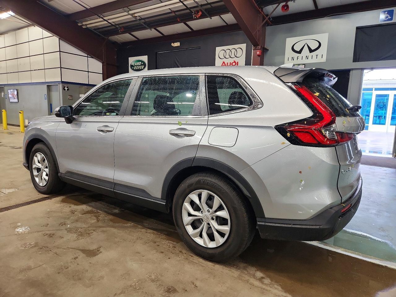 2024 HONDA CR-V LX — Фото 2 из 13