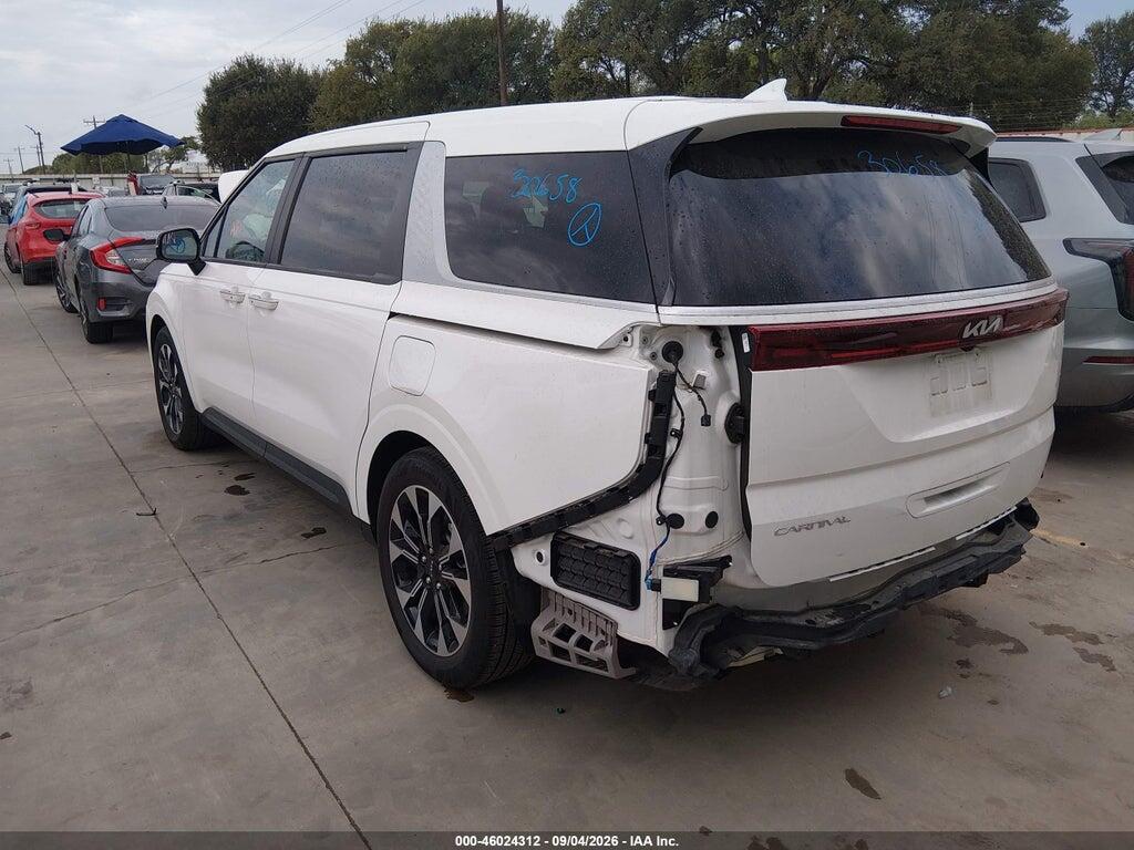 KNDNC5H3XP6300743 2023 KIA CARNIVAL MPV photo no. 3