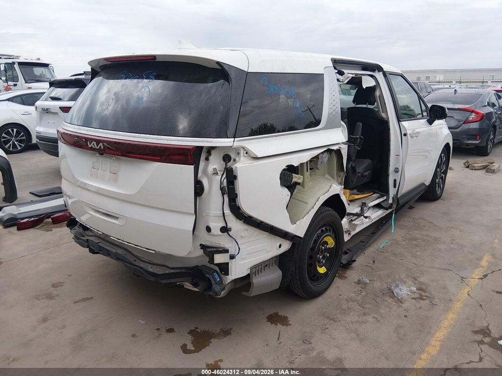 KNDNC5H3XP6300743 2023 KIA CARNIVAL MPV photo no. 4
