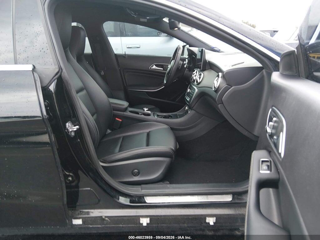 WDDSJ4EB4KN698633 2019 MERCEDES-BENZ CLA 250 photo no. 5
