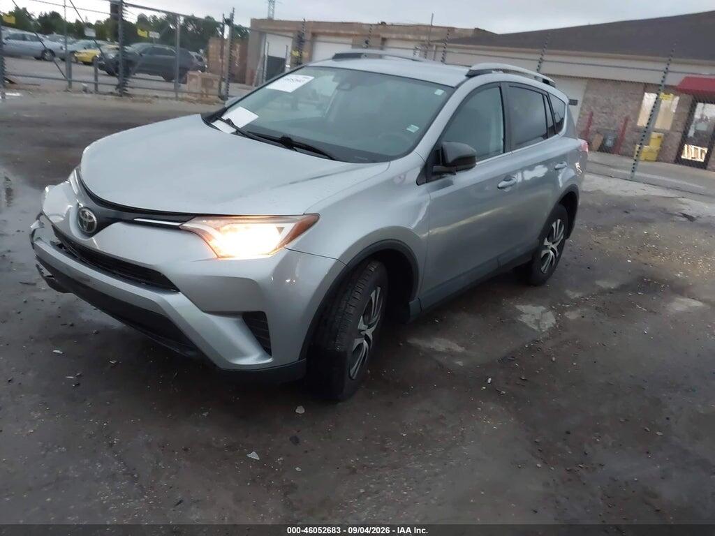 2T3ZFREV8HW347548 2017 TOYOTA RAV4 photo no. 2