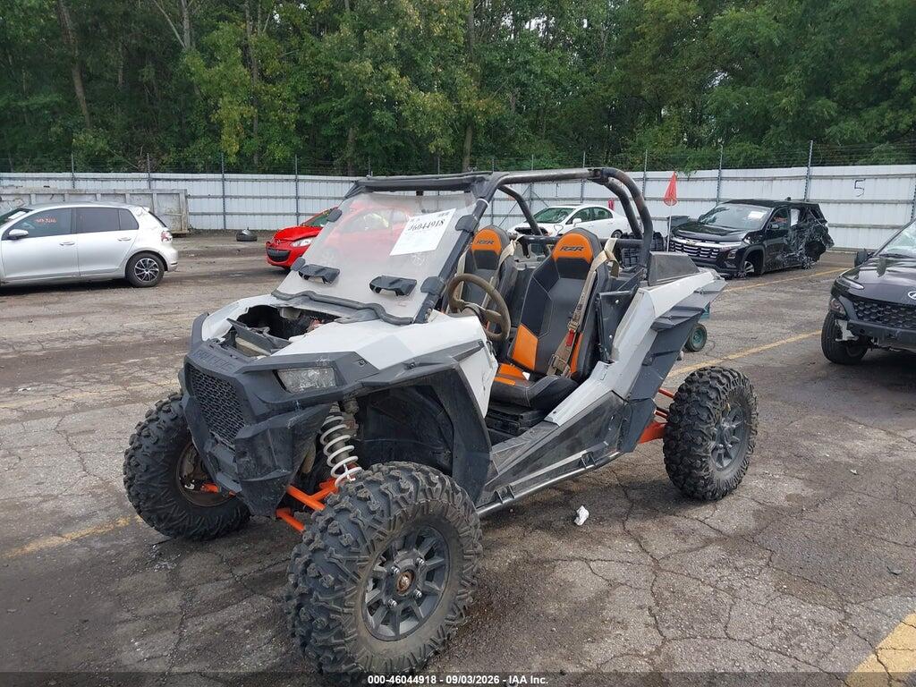 3NSVDE92XJF946779 2018 POLARIS RZR photo no. 2
