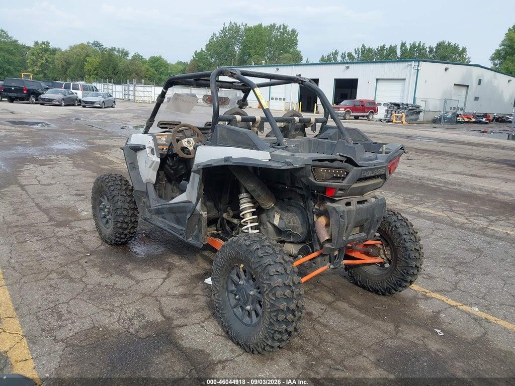 3NSVDE92XJF946779 2018 POLARIS RZR photo no. 3
