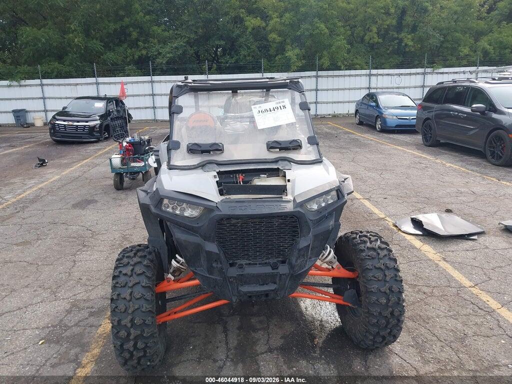 3NSVDE92XJF946779 2018 POLARIS RZR photo no. 5