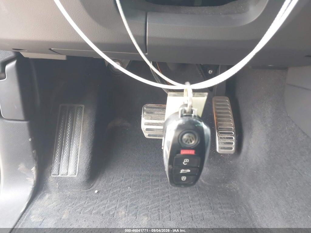 WVGRF7BP5HD004845 2017 VOLKSWAGEN TOUAREG photo no. 11