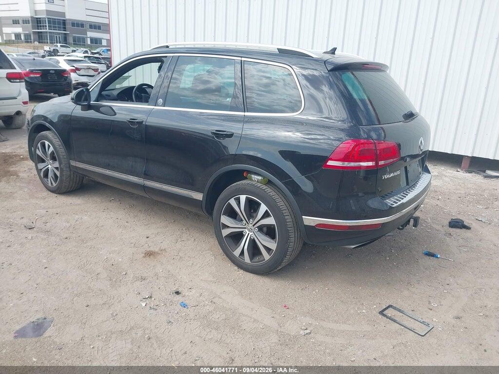 WVGRF7BP5HD004845 2017 VOLKSWAGEN TOUAREG photo no. 3