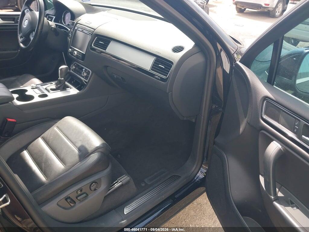 WVGRF7BP5HD004845 2017 VOLKSWAGEN TOUAREG photo no. 5