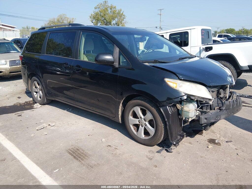 5TDKK3DC6FS574391 2015 TOYOTA SIENNA photo no. 1