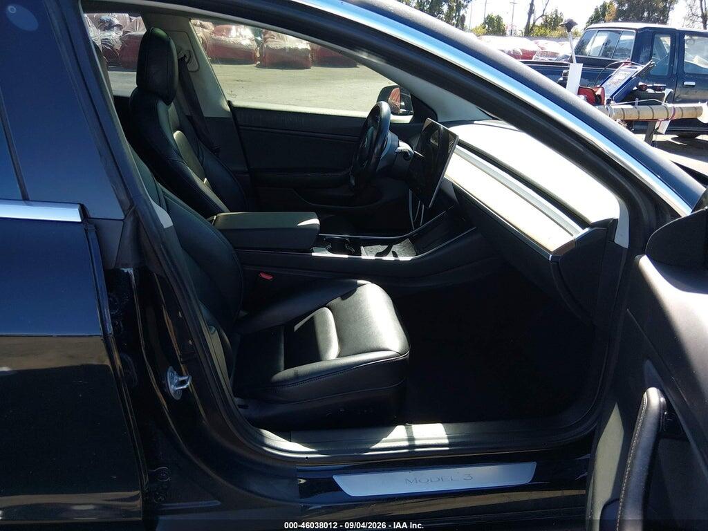 5YJ3E1EA0JF102911 2018 TESLA MODEL 3 photo no. 5