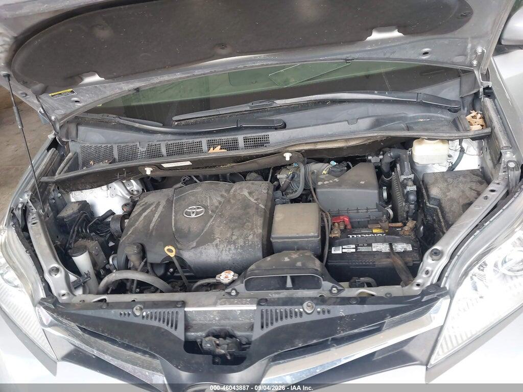 5TDKZ3DC0JS932976 2018 TOYOTA SIENNA photo no. 10