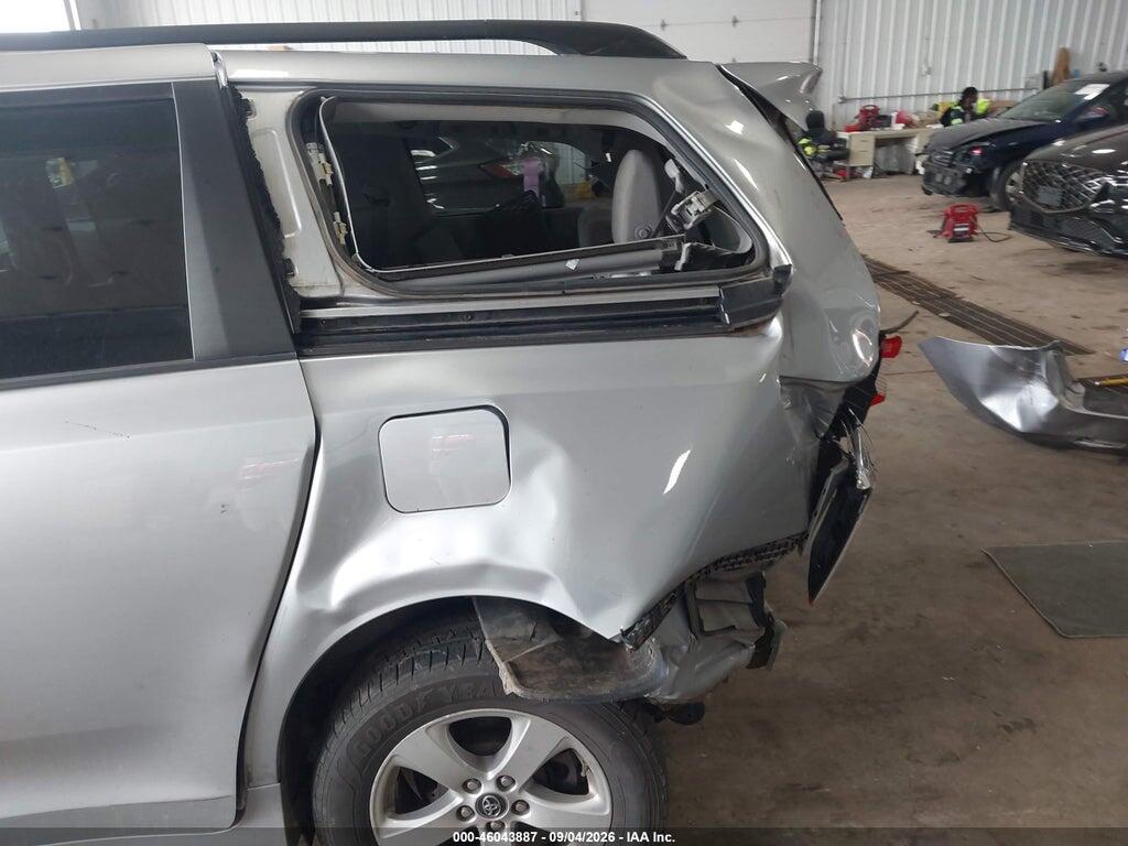 5TDKZ3DC0JS932976 2018 TOYOTA SIENNA photo no. 6
