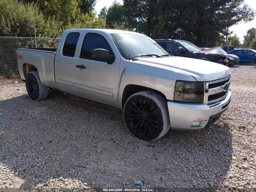 2011 CHEVROLET SILVERADO 1500 1GCRKSE30BZ292196
