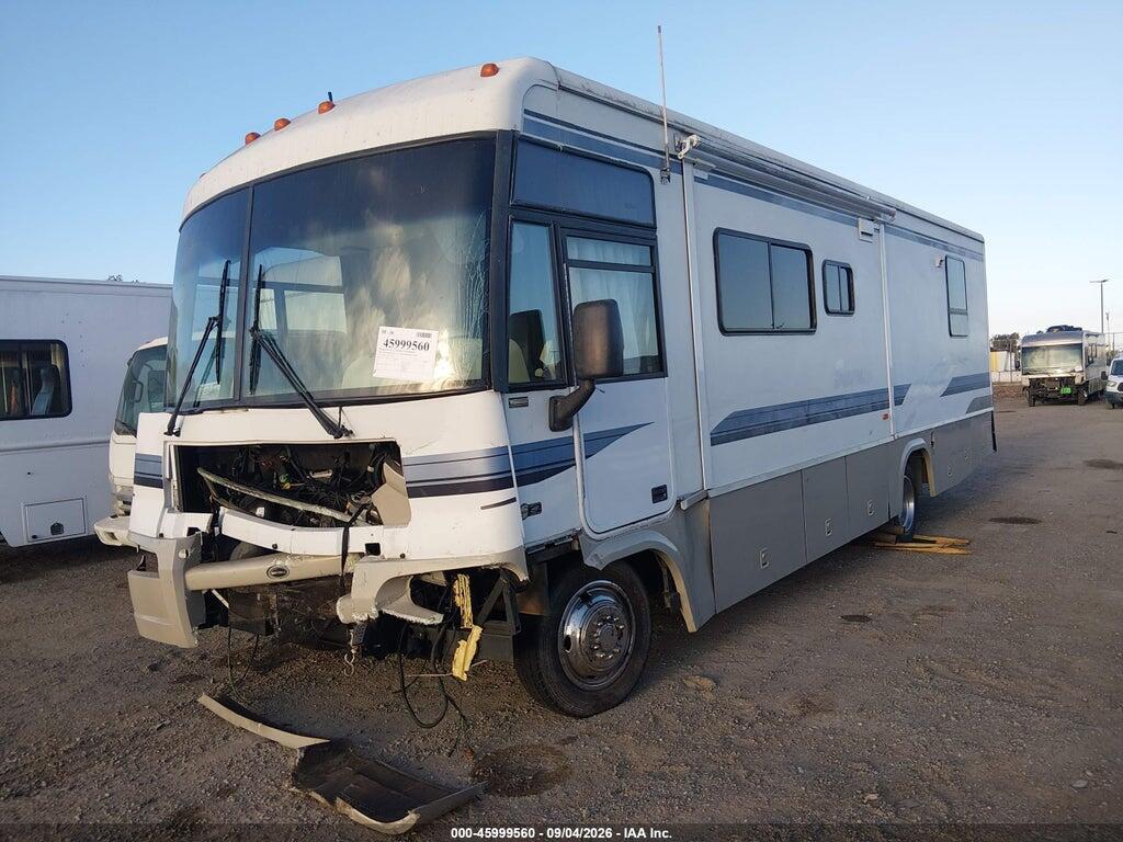 5B4LP57G733367348 2003 WORKHORSE CUSTOM CHASSIS MOTORHOME CHASSIS photo no. 2