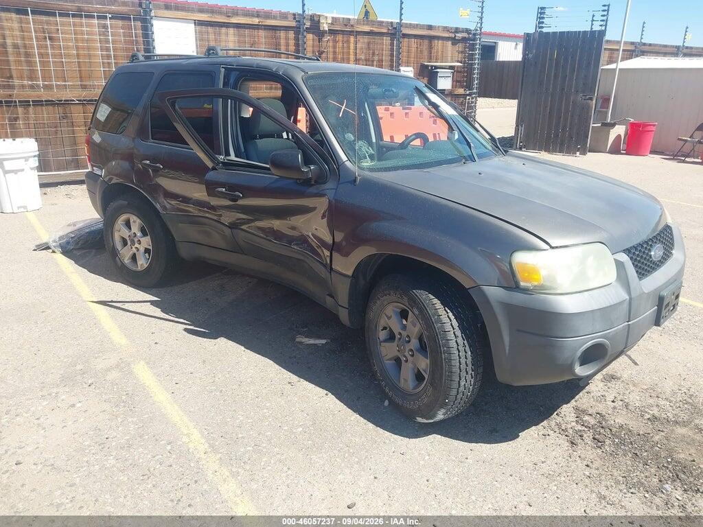 2005 FORD ESCAPE 1FMYU93105KA07831