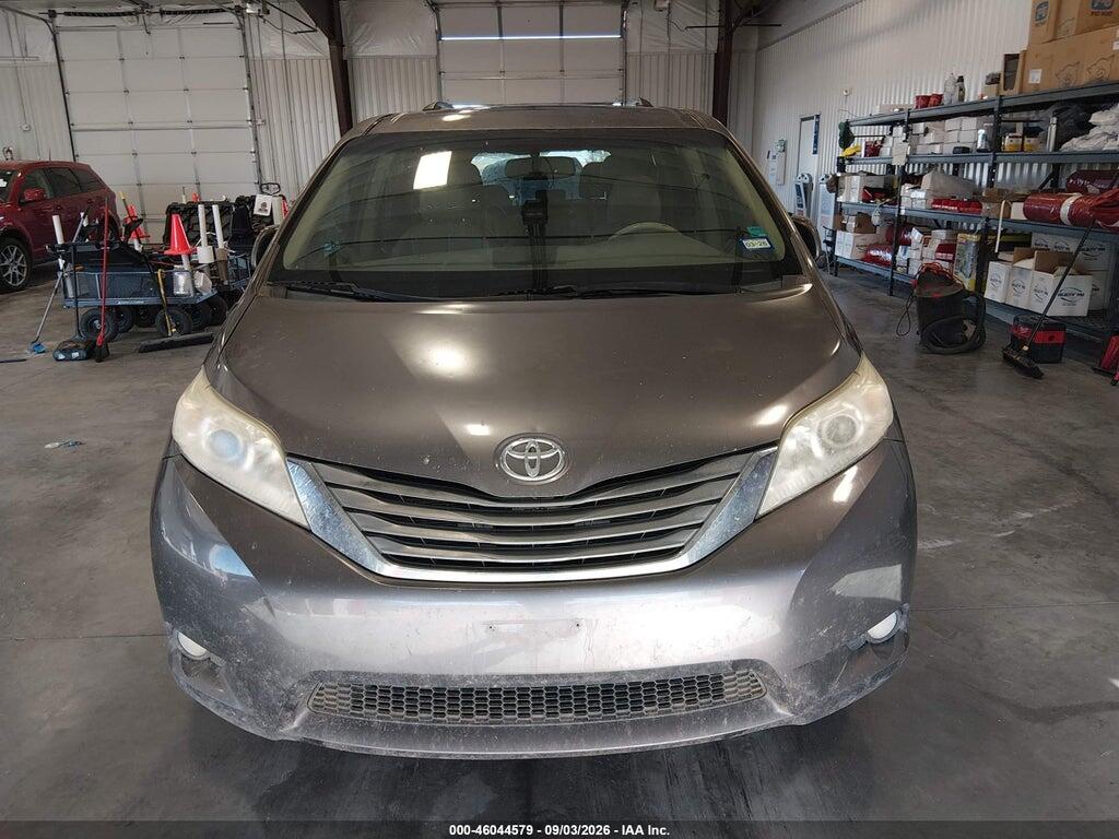 5TDYK3DC2BS007616 2011 TOYOTA SIENNA photo no. 12