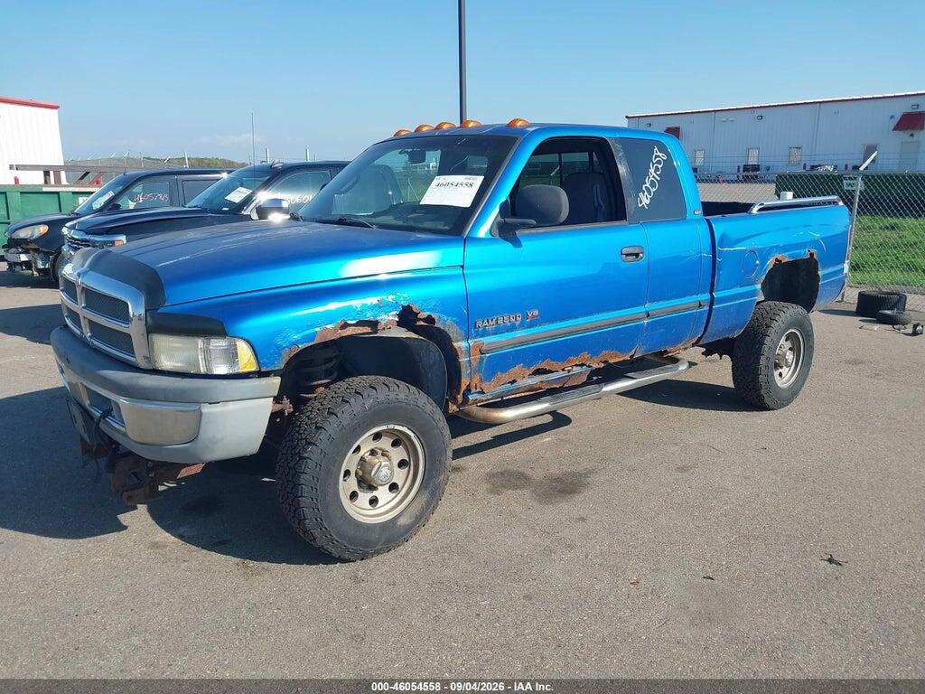 3B7KF23Z0YG112009 2000 DODGE RAM 2500 photo no. 2