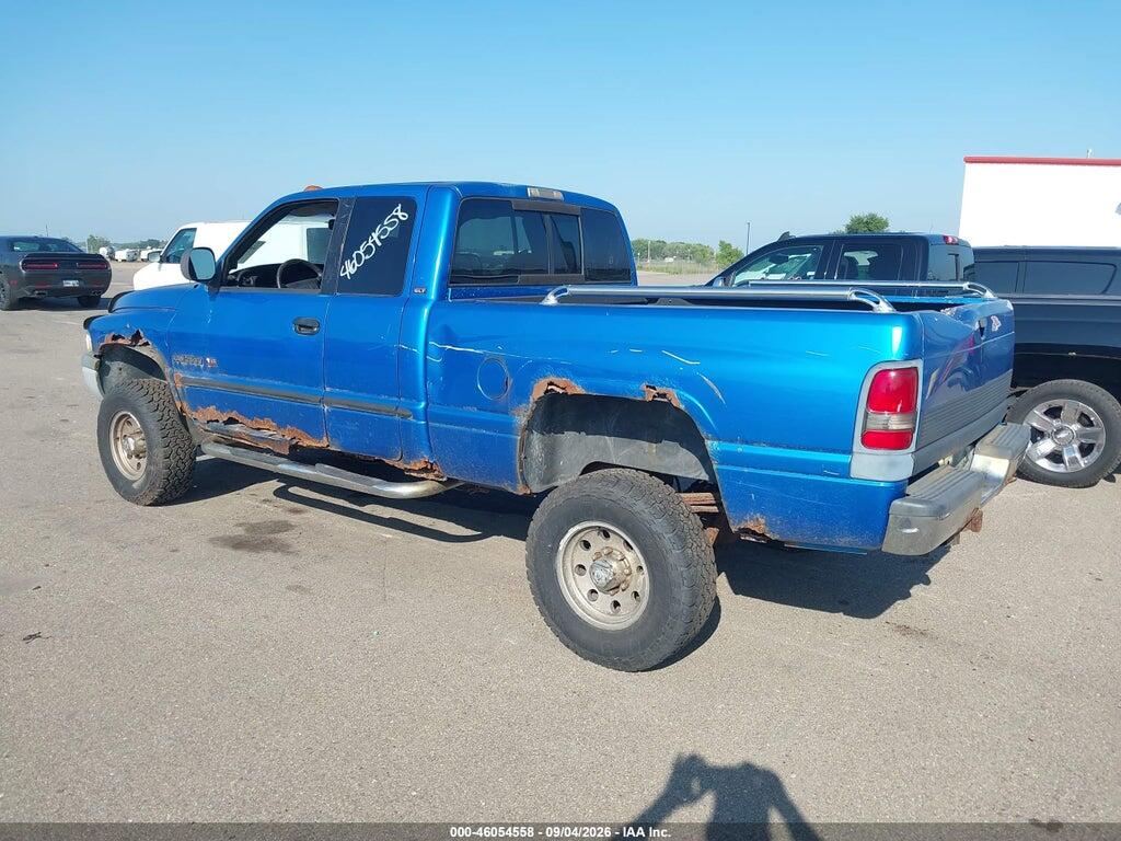 3B7KF23Z0YG112009 2000 DODGE RAM 2500 photo no. 3