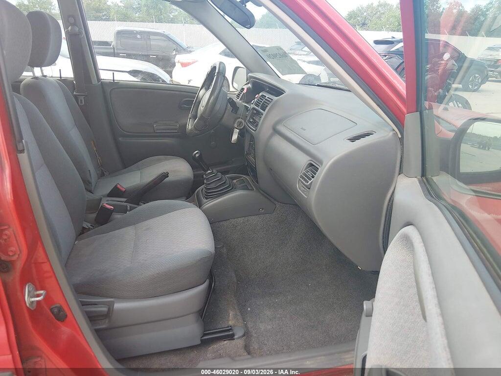 2CNBE13C516901746 2001 CHEVROLET TRACKER photo no. 5