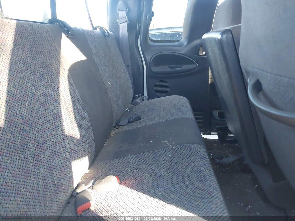 3B7KF237X1G709270 2001 DODGE RAM 2500 photo no. 8