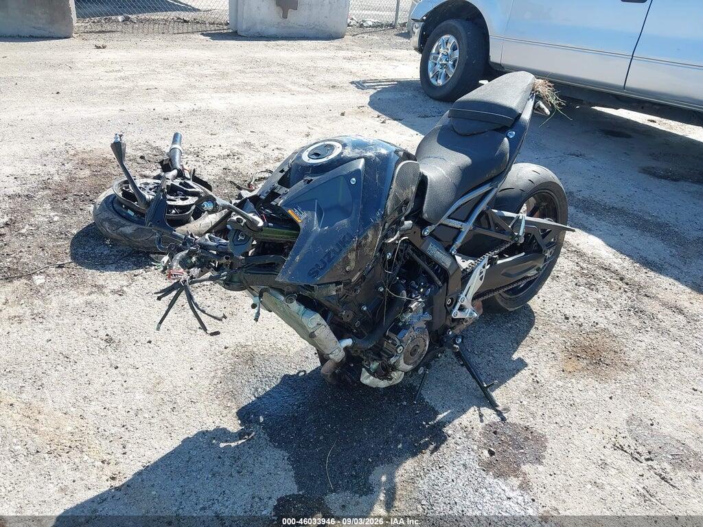 JS1EM13B0S7101024 2025 SUZUKI GSX800 photo no. 2