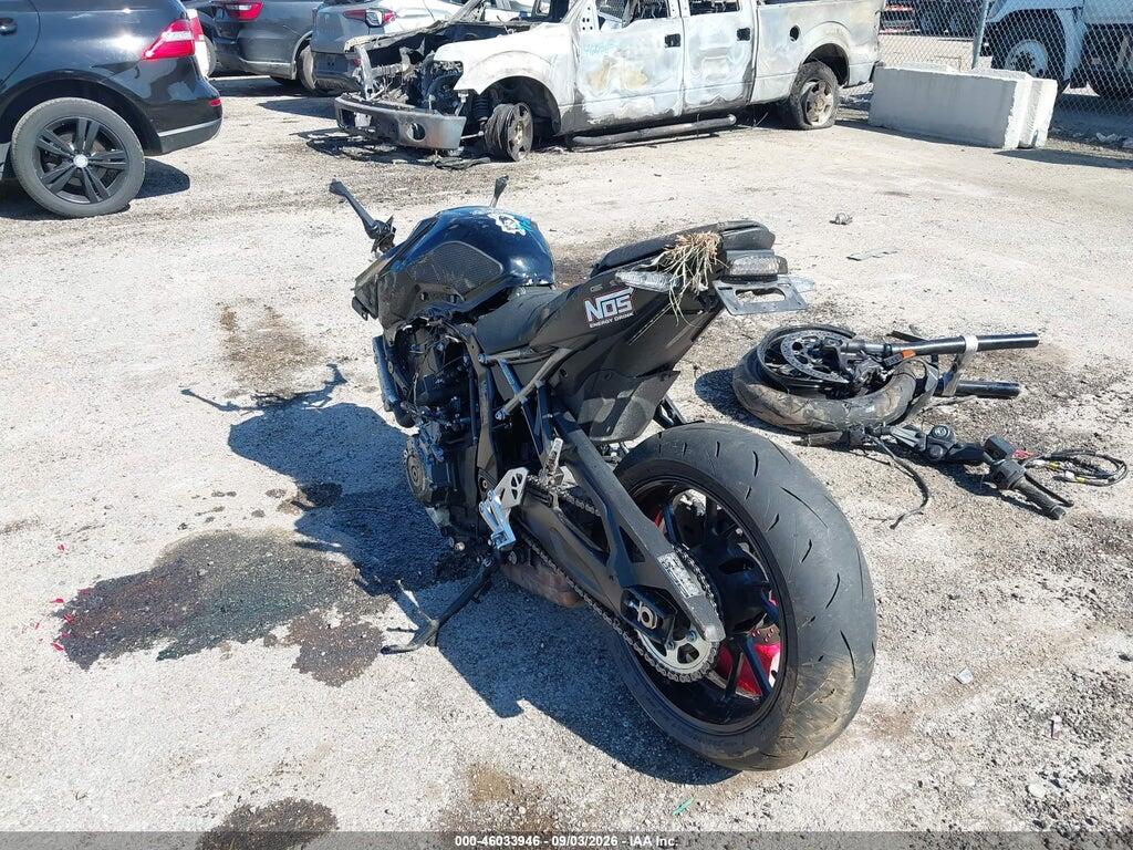 JS1EM13B0S7101024 2025 SUZUKI GSX800 photo no. 3