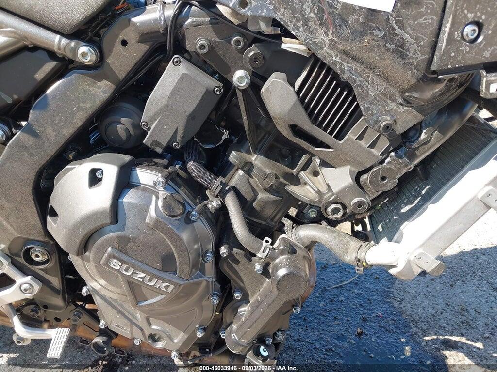 JS1EM13B0S7101024 2025 SUZUKI GSX800 photo no. 7