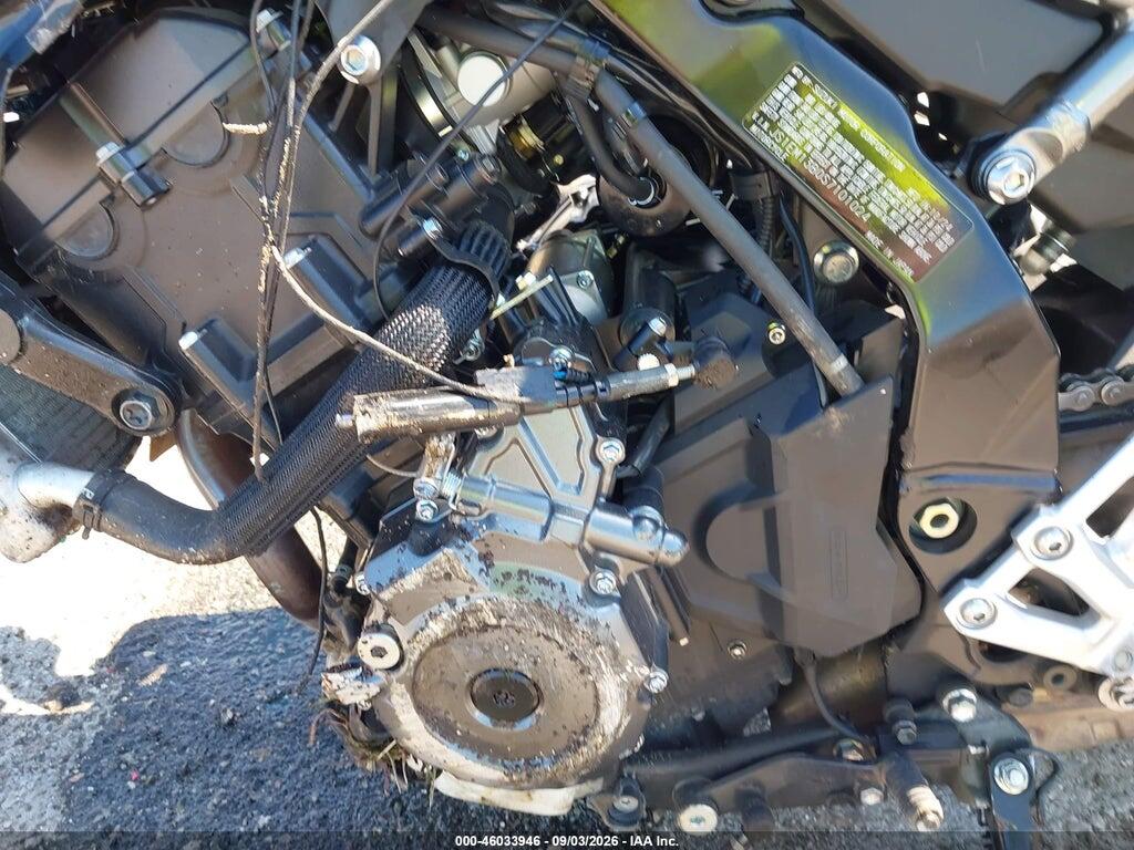 JS1EM13B0S7101024 2025 SUZUKI GSX800 photo no. 8