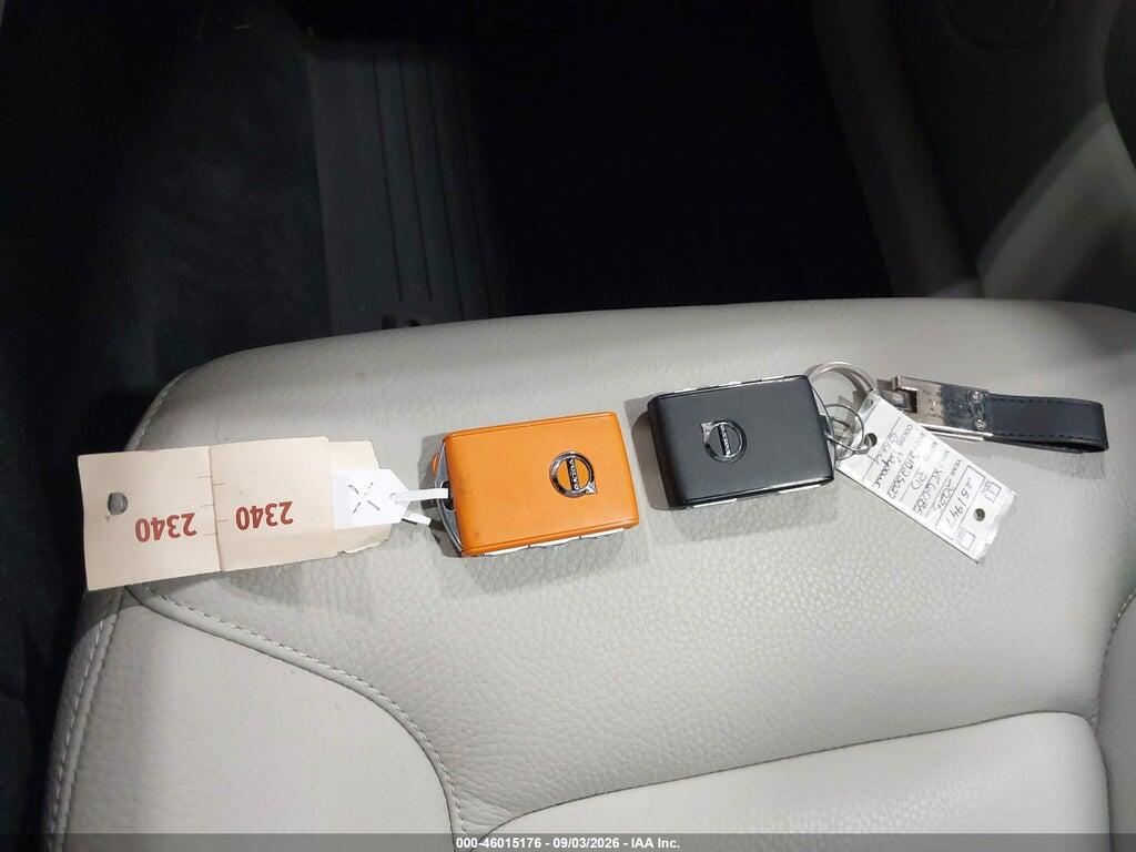 YV4M12RC9S1025027 2025 VOLVO XC60 photo no. 11