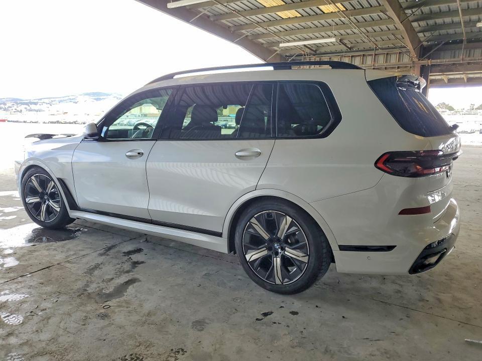 5UX23EM04T9384130 2026 BMW X7 photo no. 2