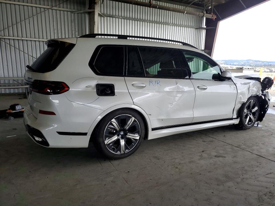 5UX23EM04T9384130 2026 BMW X7 photo no. 3