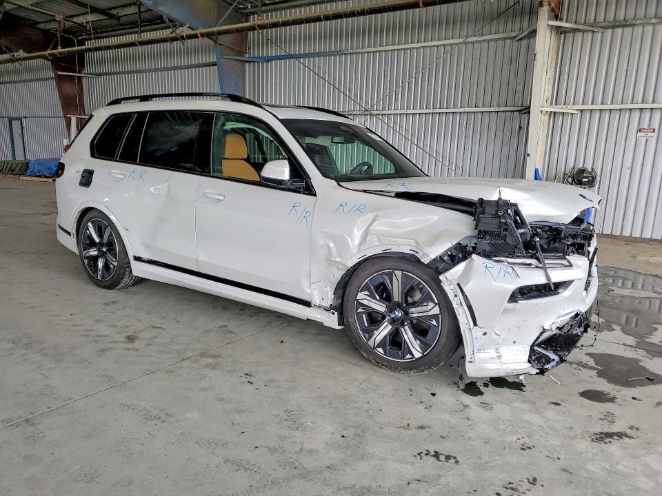 5UX23EM04T9384130 2026 BMW X7 photo no. 4