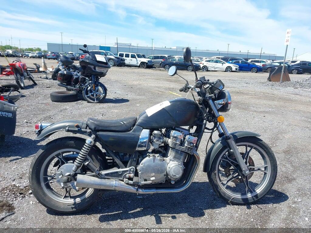 JS1GR73A0C2105559 1982 SUZUKI GS750 photo no. 12