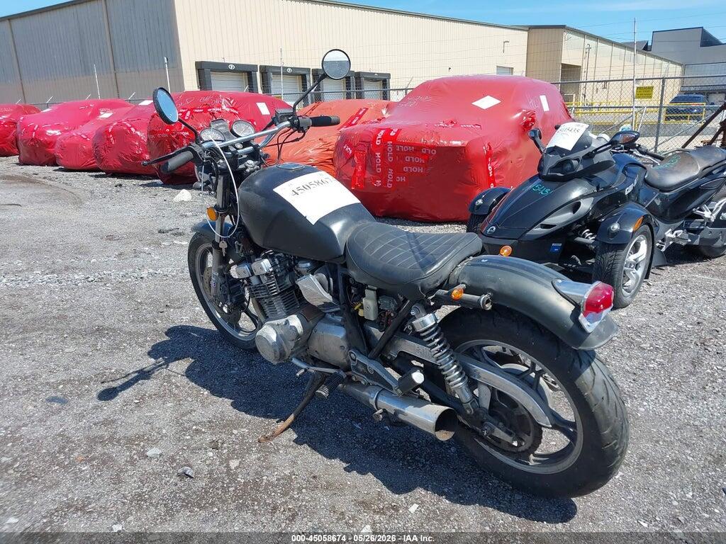 JS1GR73A0C2105559 1982 SUZUKI GS750 photo no. 3