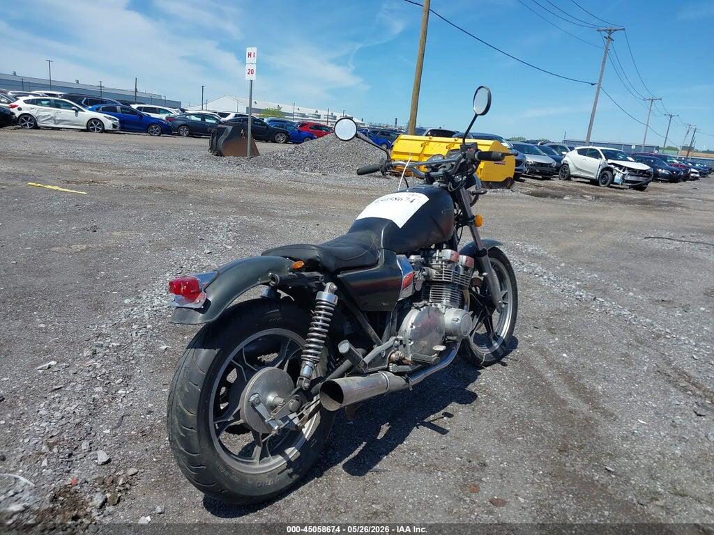 JS1GR73A0C2105559 1982 SUZUKI GS750 photo no. 4