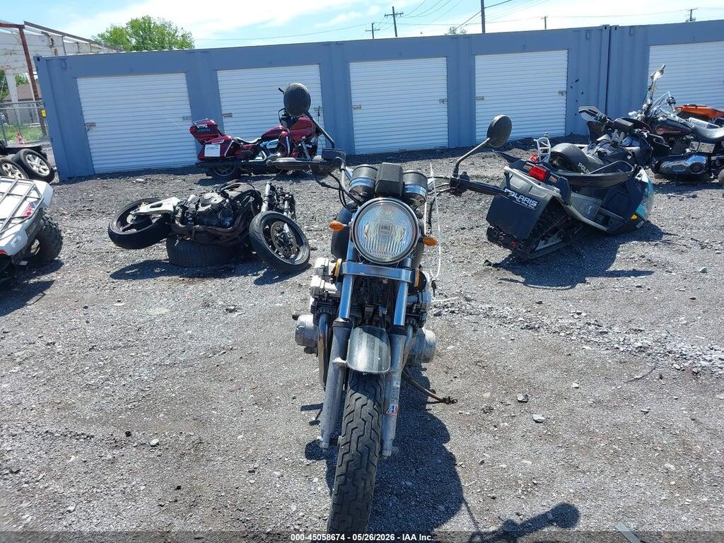 JS1GR73A0C2105559 1982 SUZUKI GS750 photo no. 5