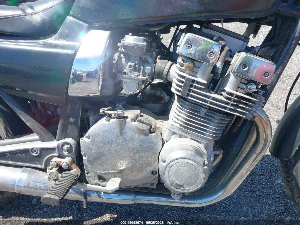 JS1GR73A0C2105559 1982 SUZUKI GS750 photo no. 8