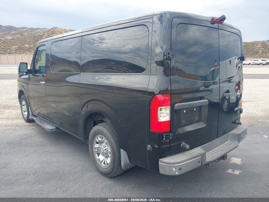 5BZAF0AA4HN852960 2017 NISSAN NV PASSENGER NV3500 HD photo no. 3