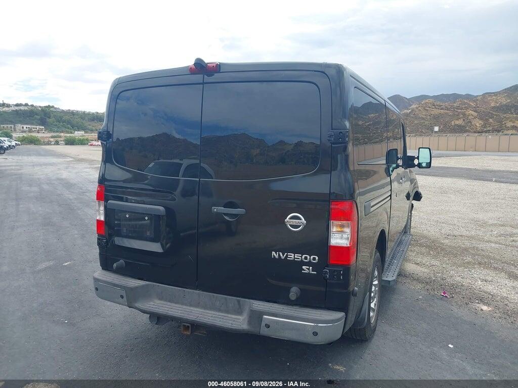 5BZAF0AA4HN852960 2017 NISSAN NV PASSENGER NV3500 HD photo no. 4