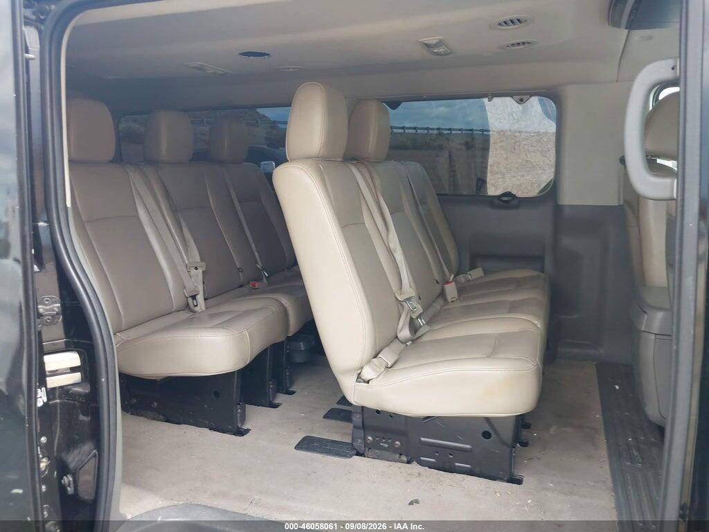 5BZAF0AA4HN852960 2017 NISSAN NV PASSENGER NV3500 HD photo no. 8