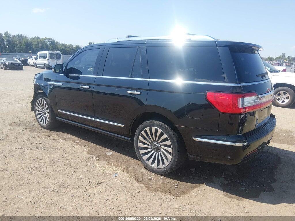 5LMJJ2LT6JEL09648 2018 LINCOLN NAVIGATOR photo no. 3