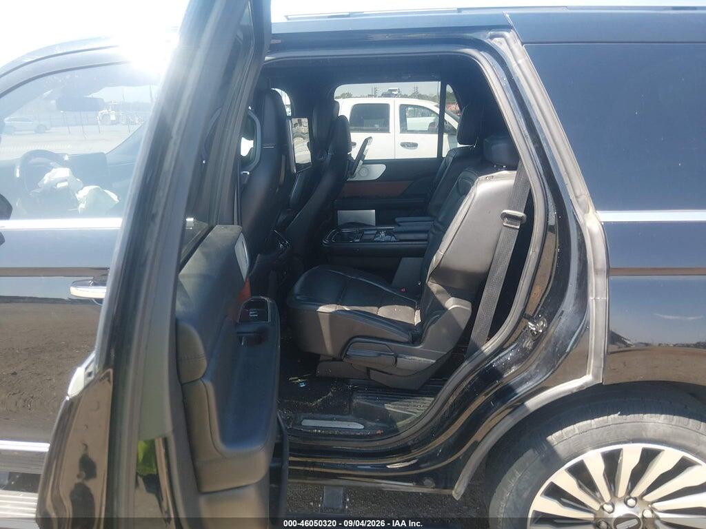 5LMJJ2LT6JEL09648 2018 LINCOLN NAVIGATOR photo no. 8