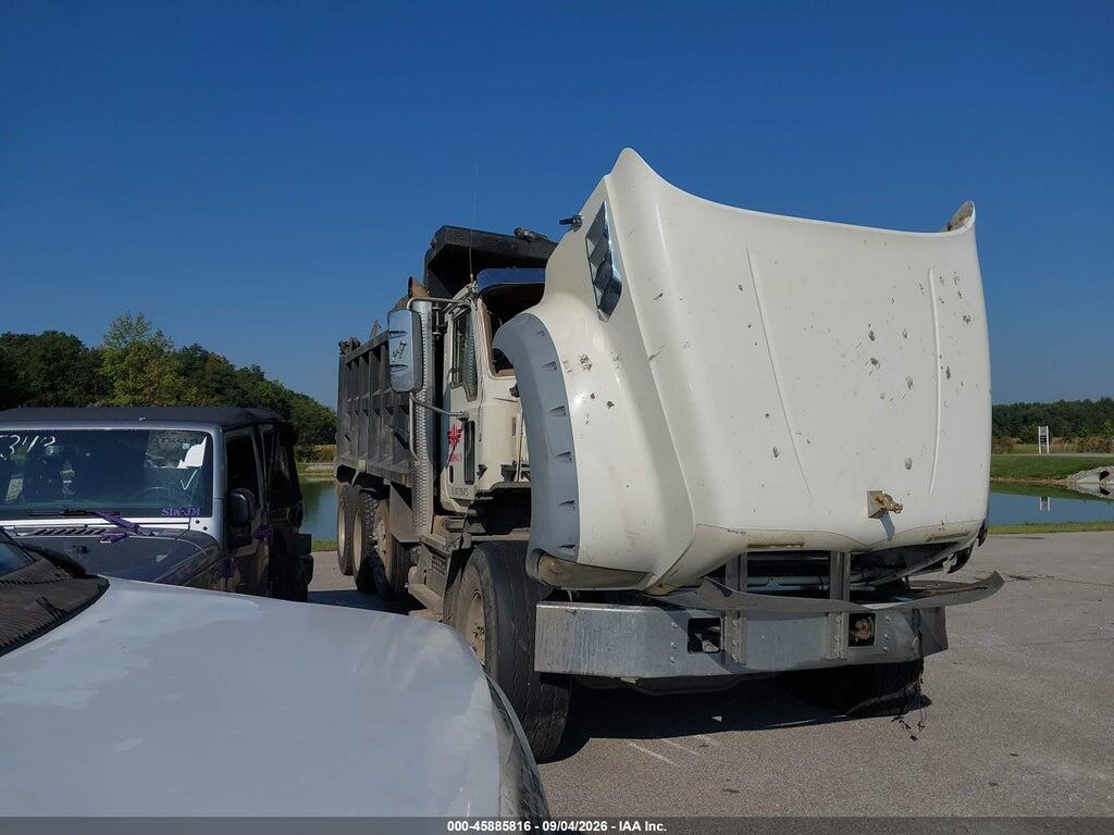 2018 MACK GRANITE 1M2AX04CXJM039639