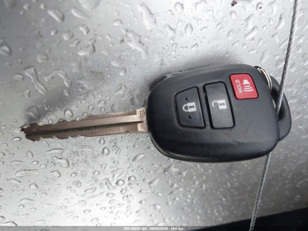 JTDKDTB3XC1501062 2012 TOYOTA PRIUS C photo no. 11
