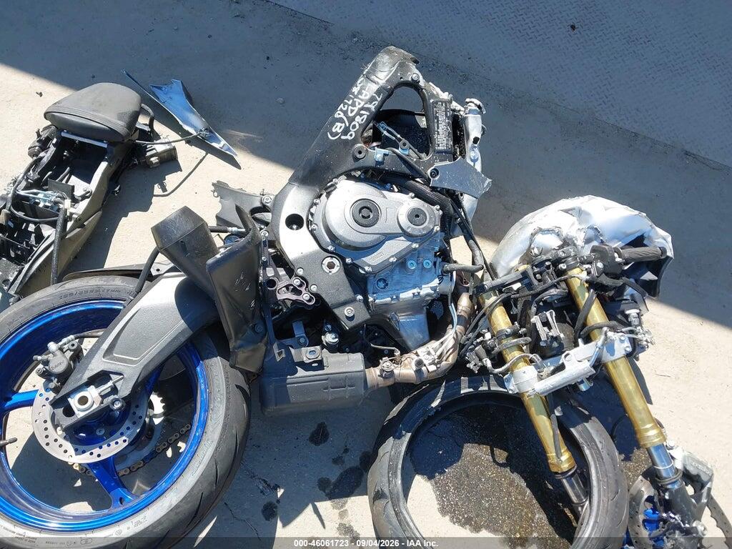 JS1GR7MA2T7101076 2026 SUZUKI GSX-R750 photo no. 9