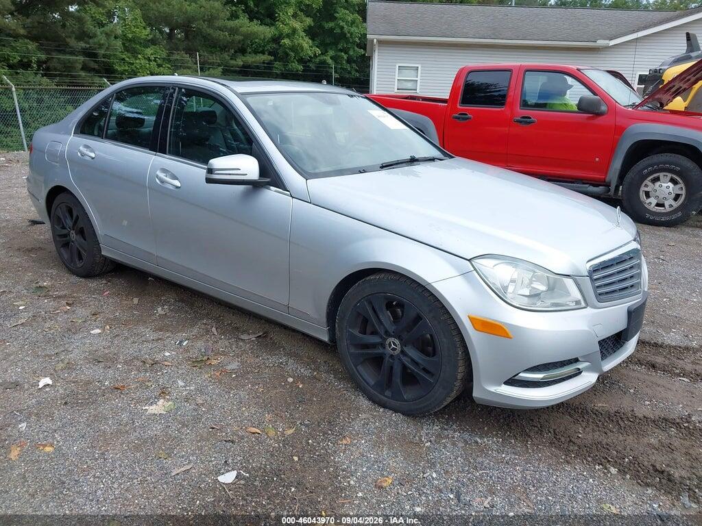 2012 MERCEDES-BENZ C 300 WDDGF8BB9CR195189