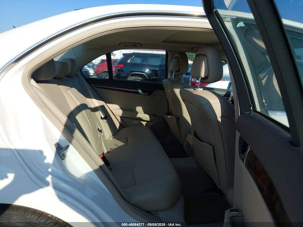 WDDGF8BB0AR118353 2010 MERCEDES-BENZ C 300 photo no. 8