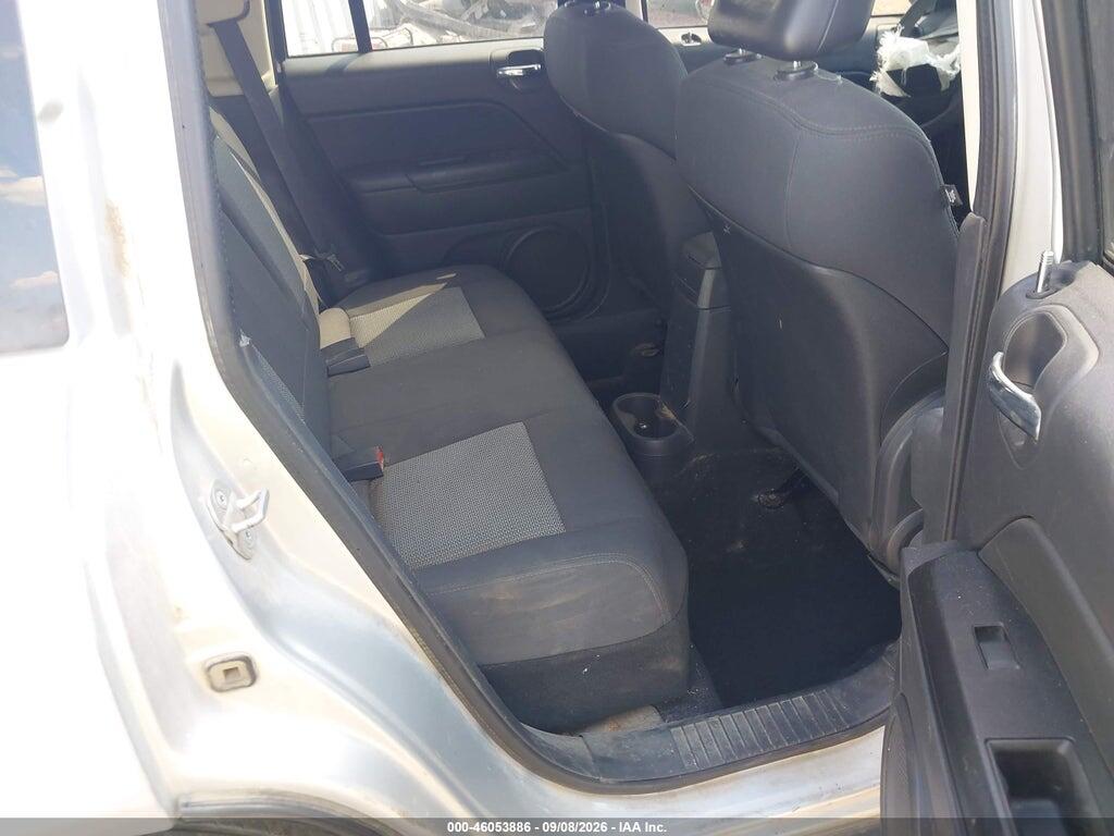 1J4FT47B09D123927 2009 JEEP COMPASS photo no. 8